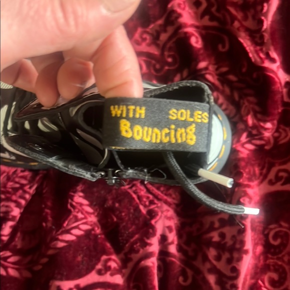 Dr Martens Black and White Polka Dot Boots US women’s 9 - Picture 5 of 8